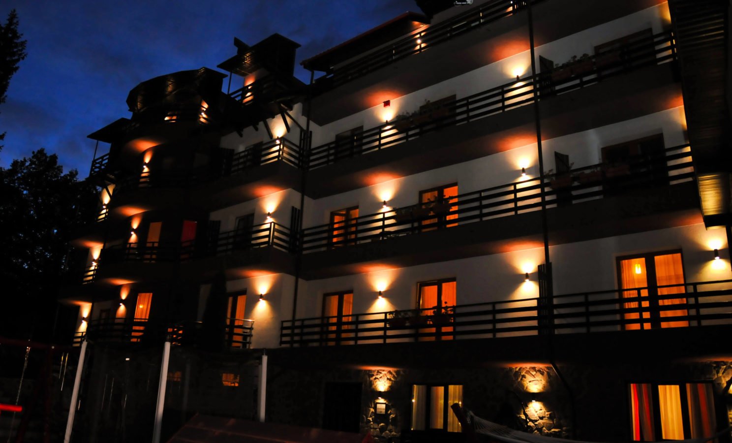 Proiect iluminat Annora Lighting - Hotel Royal Poiana Brasov - exterior